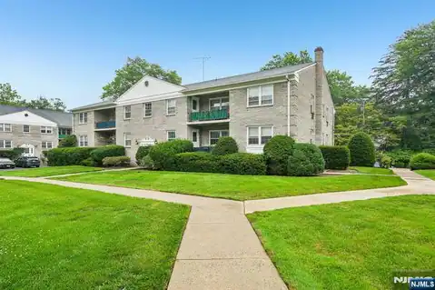 135-167 S Maple Avenue 143 B, Ridgewood, NJ 07450 — photo 2