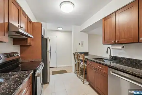 135-167 S Maple Avenue 143 B, Ridgewood, NJ 07450 — photo 21