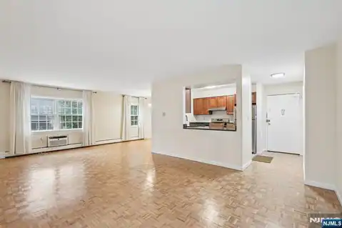 135-167 S Maple Avenue 143 B, Ridgewood, NJ 07450 — photo 6