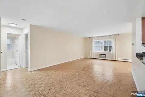 135-167 S Maple Avenue 143 B, Ridgewood, NJ 07450 — photo 7