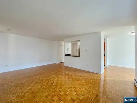135-167 S Maple Avenue 155 E, Ridgewood, NJ 07450 — photo 3