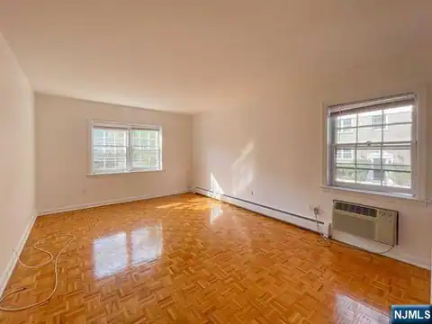 135-167 S Maple Avenue 155 E, Ridgewood, NJ 07450 — photo 4