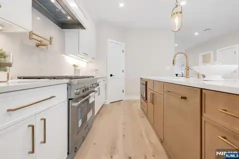 188 Broadway 8, Woodcliff Lake, NJ 07677 — photo 4