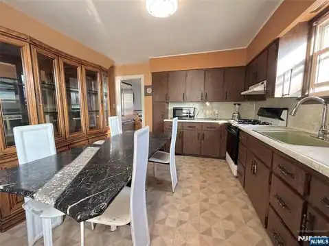 500 Jefferson Street, Carlstadt, NJ 07072 — photo 10