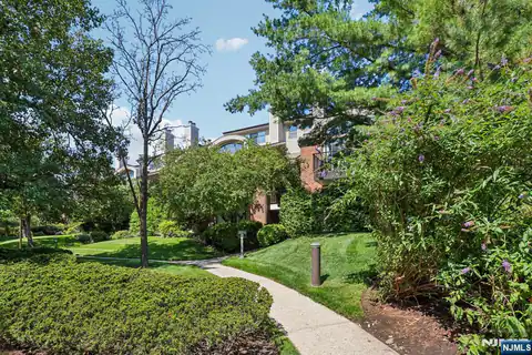10 Wadsworth Court, Teaneck, NJ 07666 — photo 10