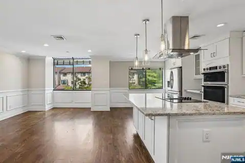 10 Wadsworth Court, Teaneck, NJ 07666 — photo 17
