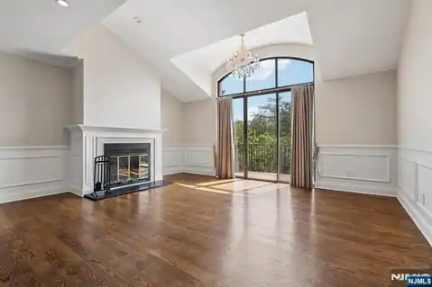 10 Wadsworth Court, Teaneck, NJ 07666 — photo 2