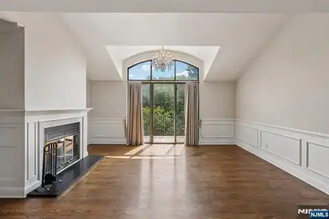 10 Wadsworth Court, Teaneck, NJ 07666 — photo 3