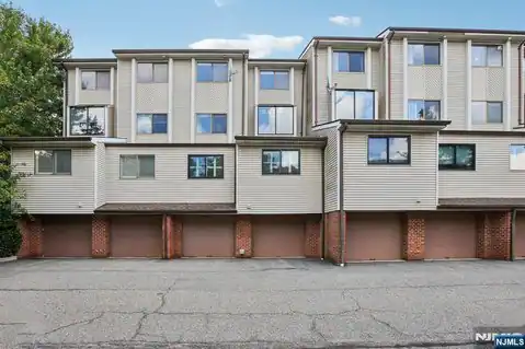 10 Wadsworth Court, Teaneck, NJ 07666 — photo 35