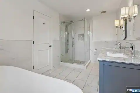 10 Wadsworth Court, Teaneck, NJ 07666 — photo 8