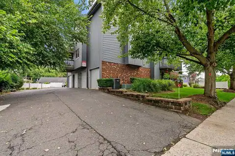 555 Riverside Avenue 12, Rutherford, NJ 07070 — photo 2