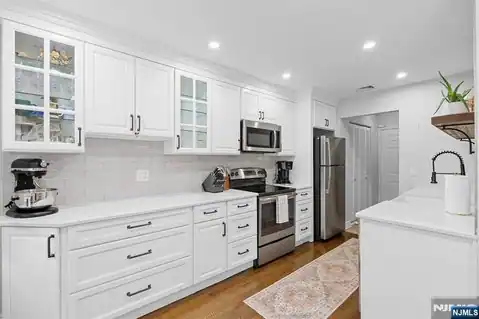 555 Riverside Avenue 12, Rutherford, NJ 07070 — photo 9