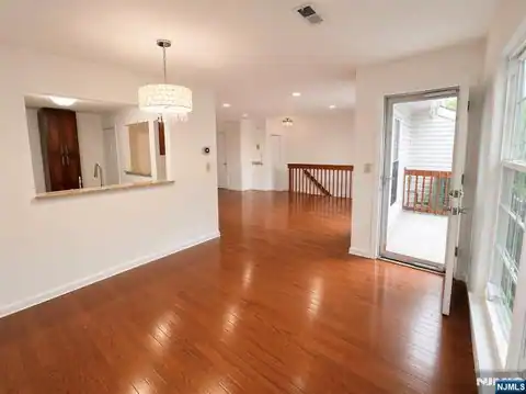 555 Ridge Lane, Fort Lee, NJ 07024 — photo 10