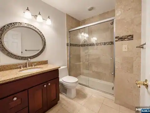 555 Ridge Lane, Fort Lee, NJ 07024 — photo 28