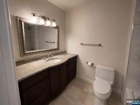 555 Ridge Lane, Fort Lee, NJ 07024 — photo 33