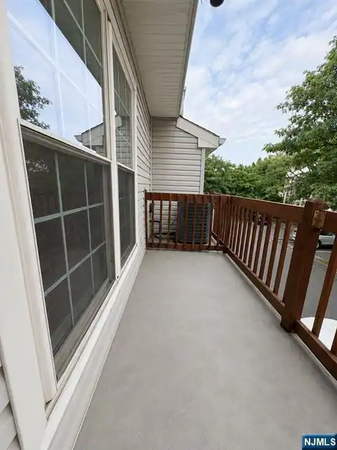 555 Ridge Lane, Fort Lee, NJ 07024 — photo 37