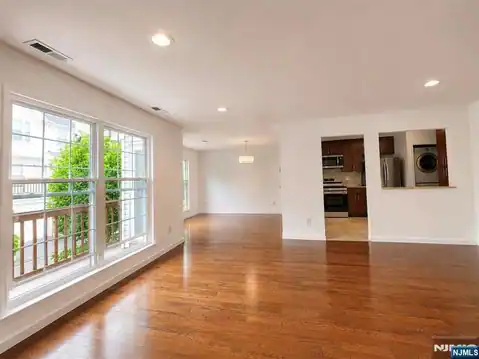 555 Ridge Lane, Fort Lee, NJ 07024 — photo 8
