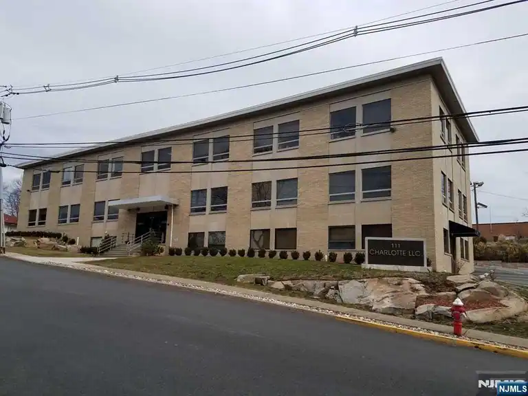 111 Charlotte Place 104, Englewood Cliffs, NJ 07632