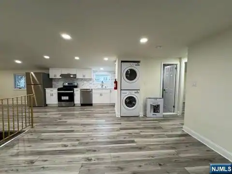 51 Echo Place 2nd fl, Elmwood Park, NJ 07407 — photo 19
