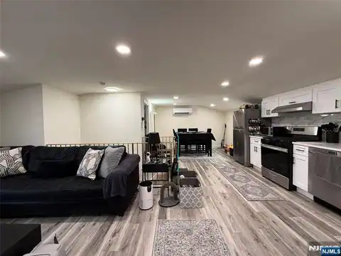 51 Echo Place 2nd fl, Elmwood Park, NJ 07407 — photo 5