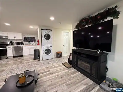 51 Echo Place 2nd fl, Elmwood Park, NJ 07407 — photo 6