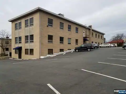 111 Charlotte Place 201A, Englewood Cliffs, NJ 07632 — photo 2