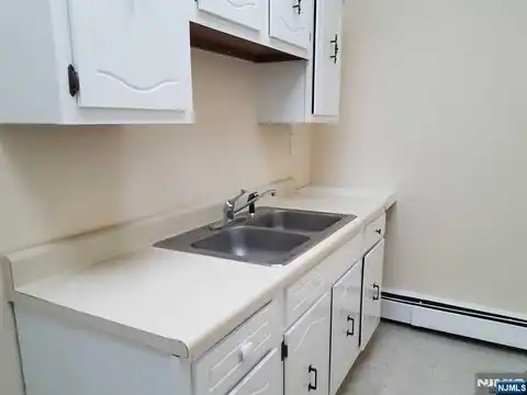 111 Charlotte Place 201A, Englewood Cliffs, NJ 07632 — photo 8