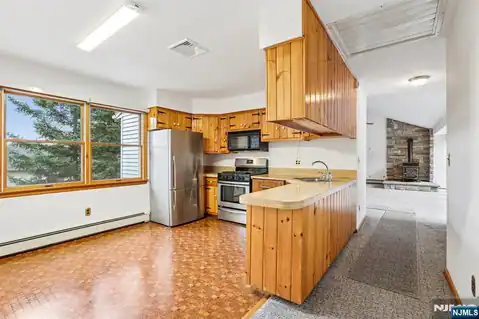 488 Cedar Lane, Paramus, NJ 07652 — photo 15