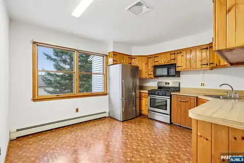 488 Cedar Lane, Paramus, NJ 07652 — photo 16