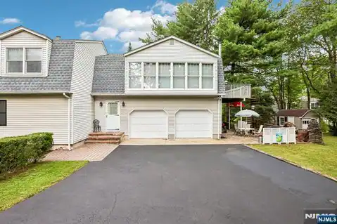 488 Cedar Lane, Paramus, NJ 07652 — photo 2