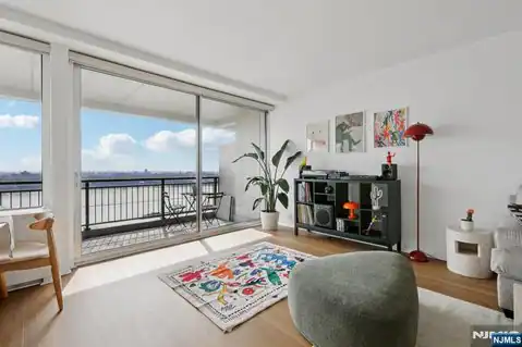 2 Horizon Road 1428, Fort Lee, NJ 07024 — photo 10