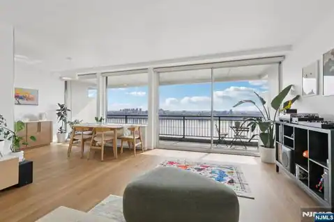 2 Horizon Road 1428, Fort Lee, NJ 07024 — photo 11