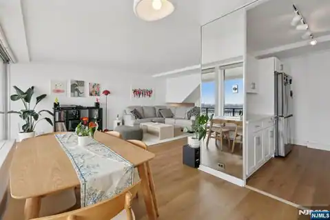 2 Horizon Road 1428, Fort Lee, NJ 07024 — photo 15