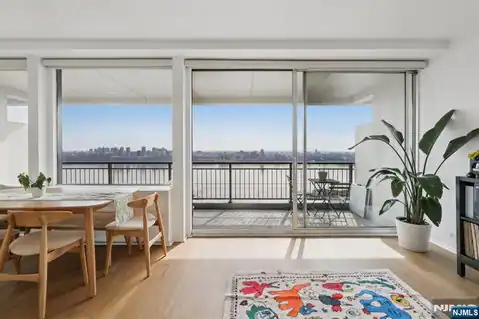 2 Horizon Road 1428, Fort Lee, NJ 07024 — photo 17