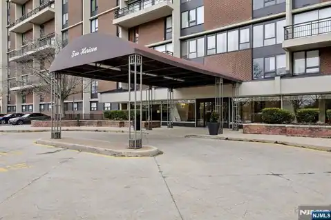 2 Horizon Road 1428, Fort Lee, NJ 07024 — photo 2