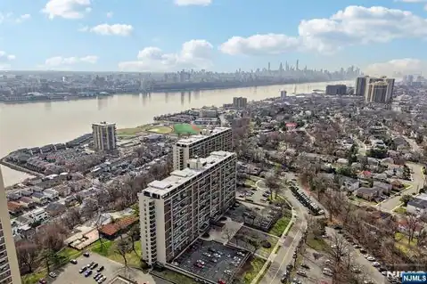 2 Horizon Road 1428, Fort Lee, NJ 07024 — photo 35