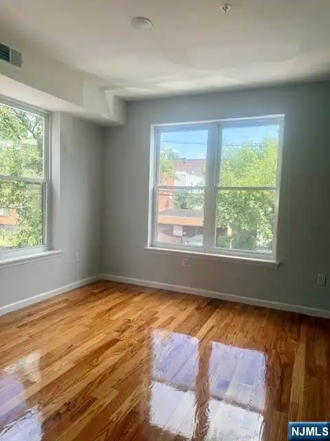 181 S Munn Avenue 2, Irvington, NJ 07111 — photo 2