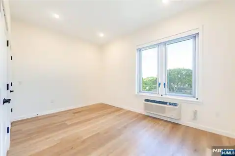 51 Queen Anne Road 410, Bogota, NJ 07603 — photo 13