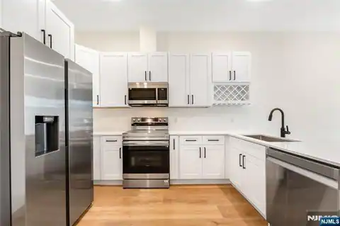 51 Queen Anne Road 410, Bogota, NJ 07603 — photo 3