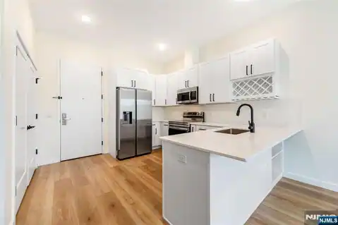 51 Queen Anne Road 410, Bogota, NJ 07603 — photo 5