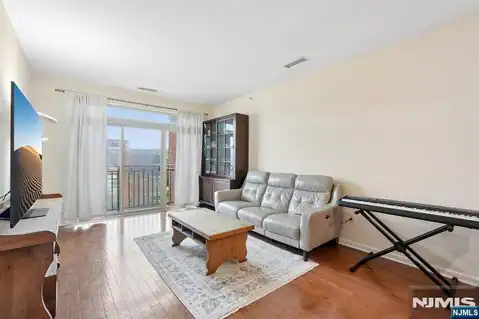 4430 Riverview Avenue 430, Englewood, NJ 07631 — photo 16