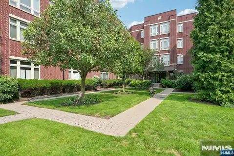 4430 Riverview Avenue 430, Englewood, NJ 07631 — photo 2