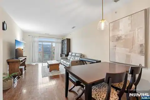4430 Riverview Avenue 430, Englewood, NJ 07631 — photo 26