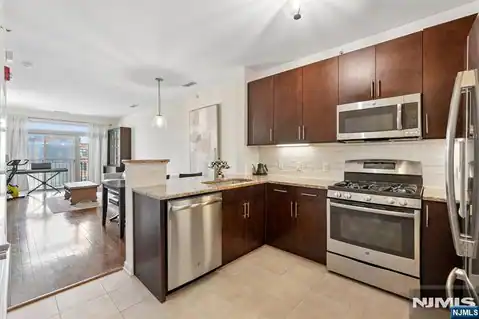 4430 Riverview Avenue 430, Englewood, NJ 07631 — photo 27
