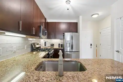 4430 Riverview Avenue 430, Englewood, NJ 07631 — photo 33