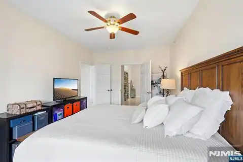 4430 Riverview Avenue 430, Englewood, NJ 07631 — photo 37