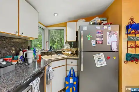 18 Nakomis Path, Lincoln Park Borough, NJ 07035 — photo 7