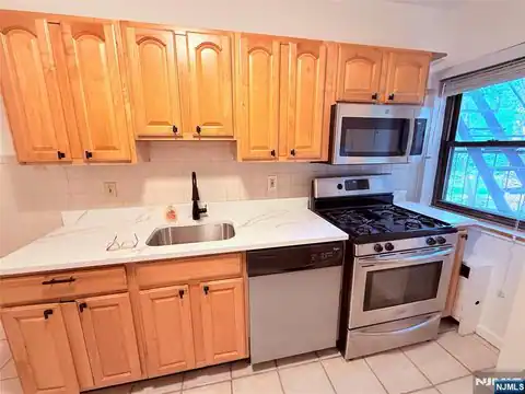 3020 Edwin Avenue 2C, Fort Lee, NJ 07024 — photo 13