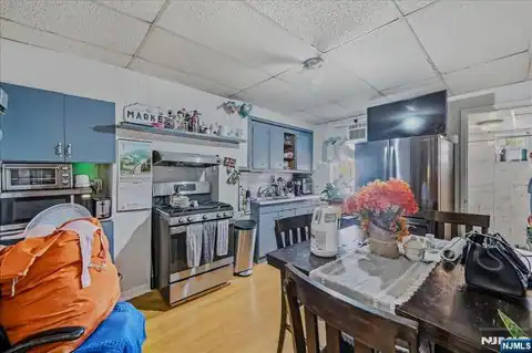 1410 Summit Avenue, Union City, NJ 07087 — photo 12