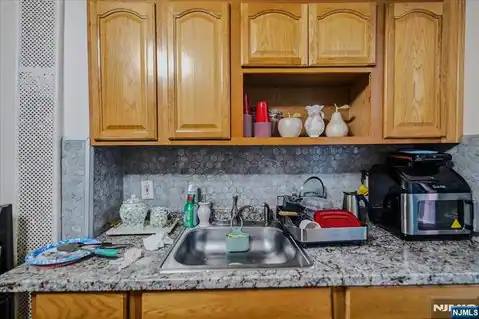 1410 Summit Avenue, Union City, NJ 07087 — photo 17
